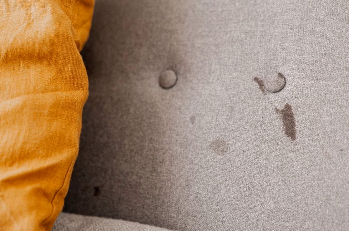 La chemise de nuit réinvente l&rsquo;été : le retour inattendu d&rsquo;un classique rétro sur le devant de la scène mode