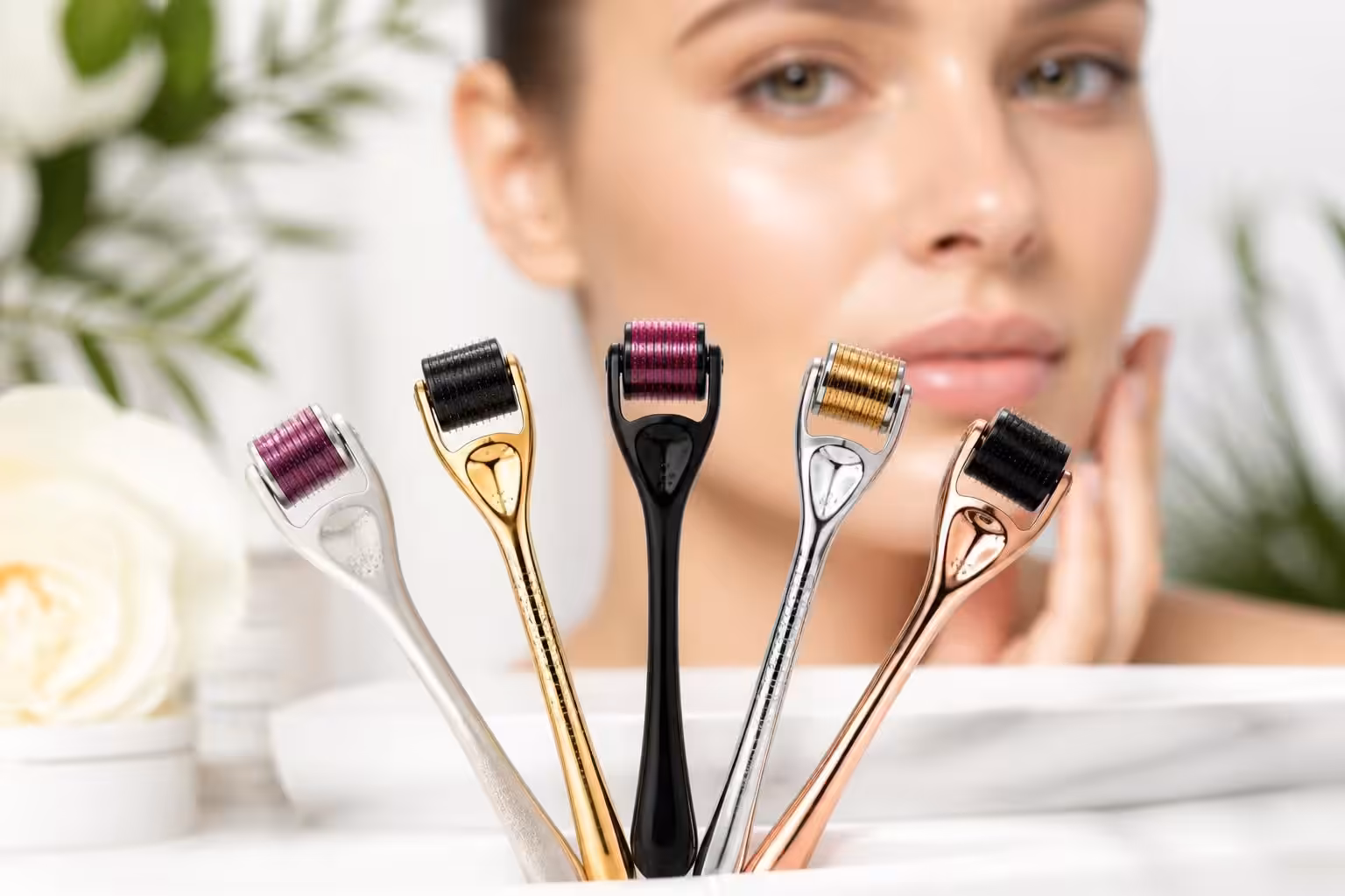 découvrez les 5 meilleurs dermarollers pour le visage, efficaces pour améliorer la texture de votre peau et stimuler le renouvellement cellulaire.